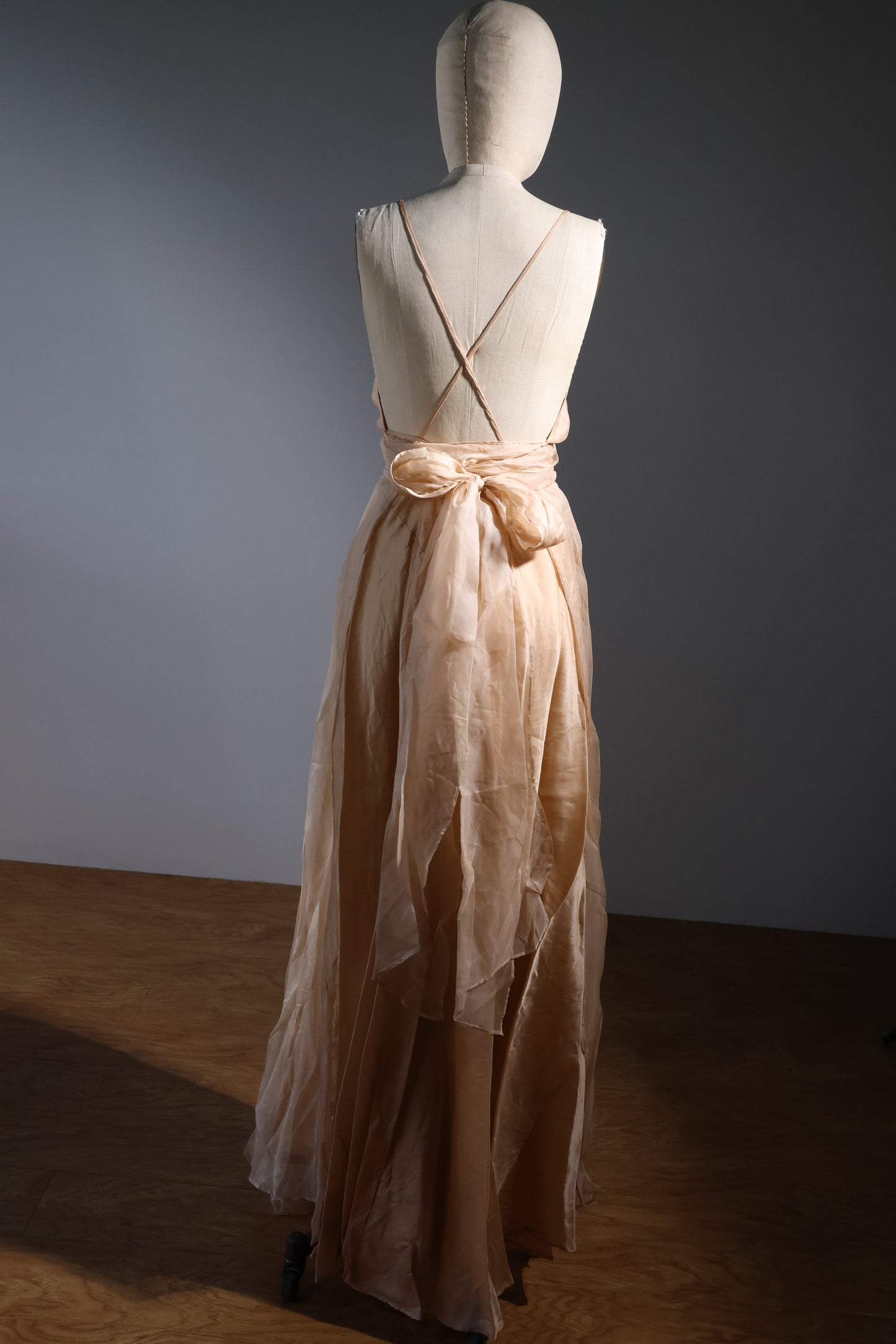 Les Habitudes Lined Parson Dress - Gold