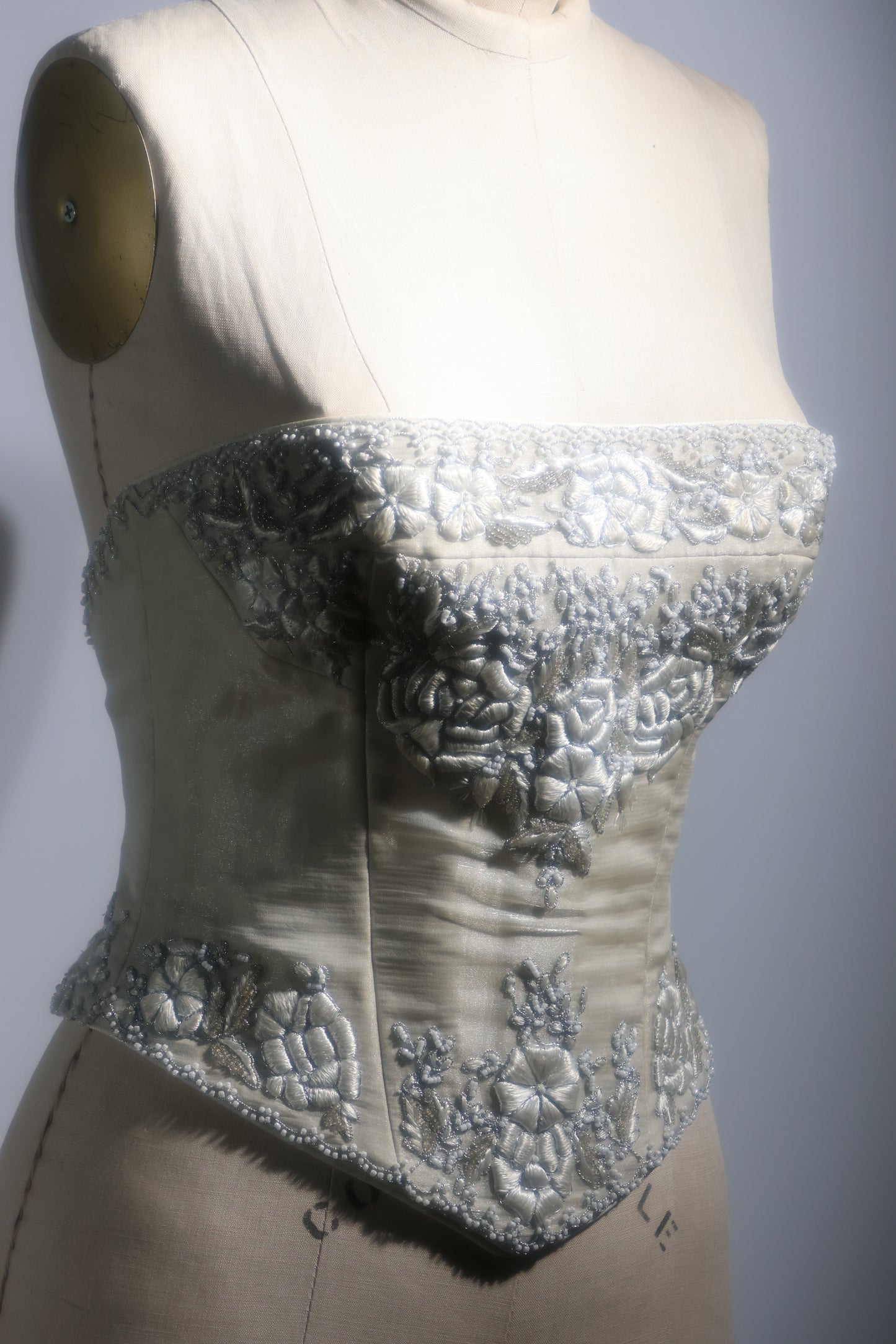Eavis & Brown Corset TP40 Ivory / Chantilly White