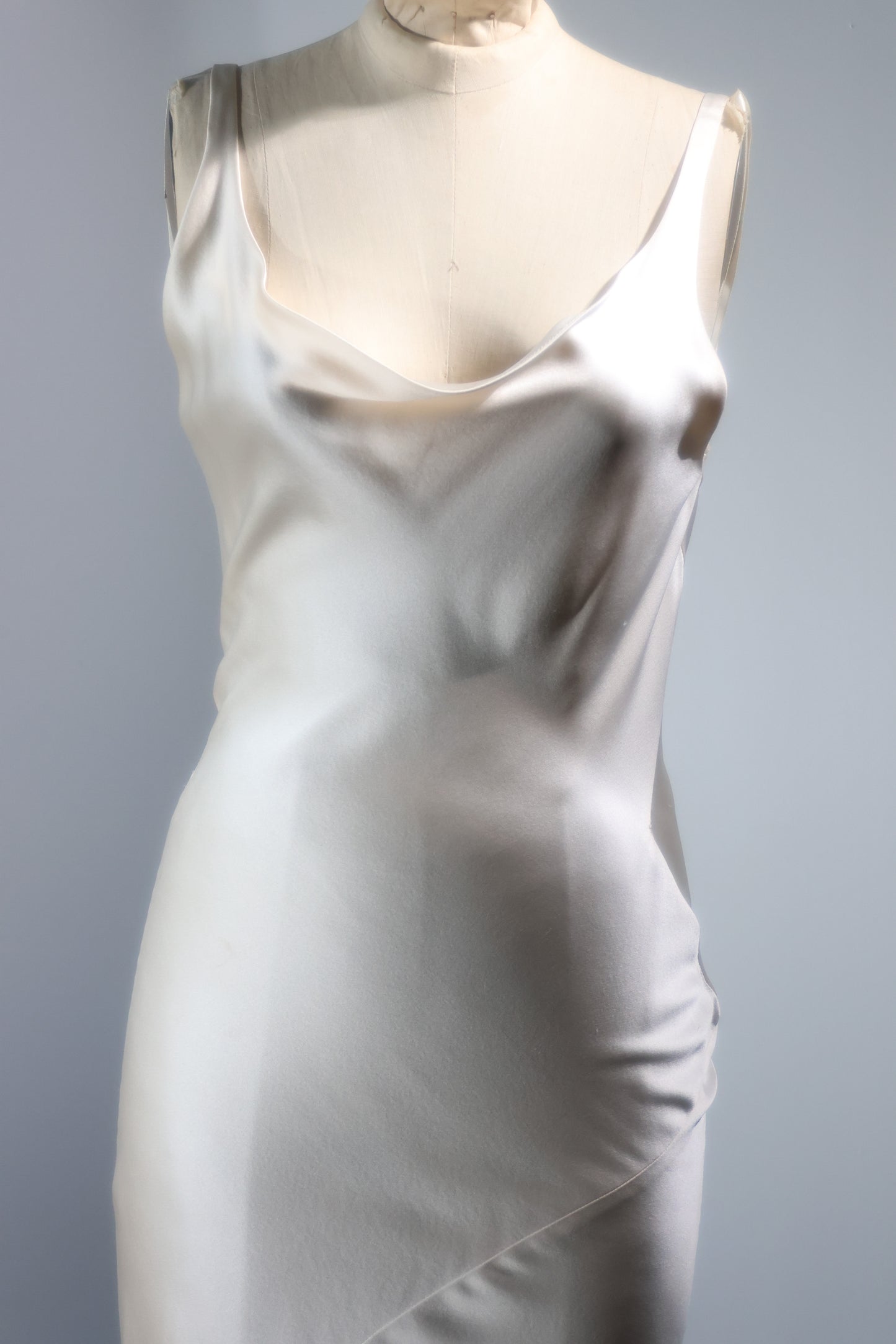 Les Habitudes Liquid Lace Back Dress Ivory