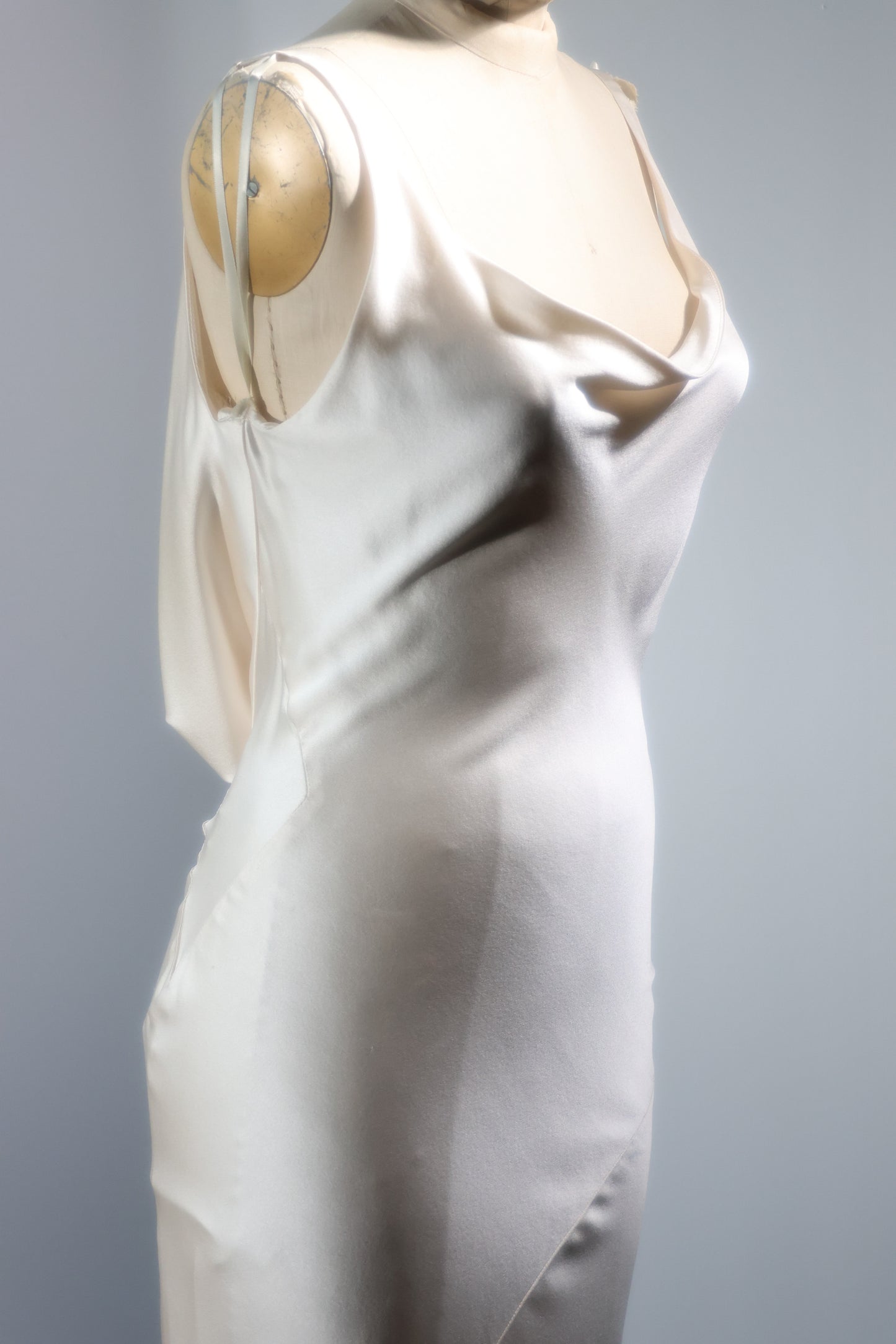 Les Habitudes Liquid Lace Back Dress Ivory
