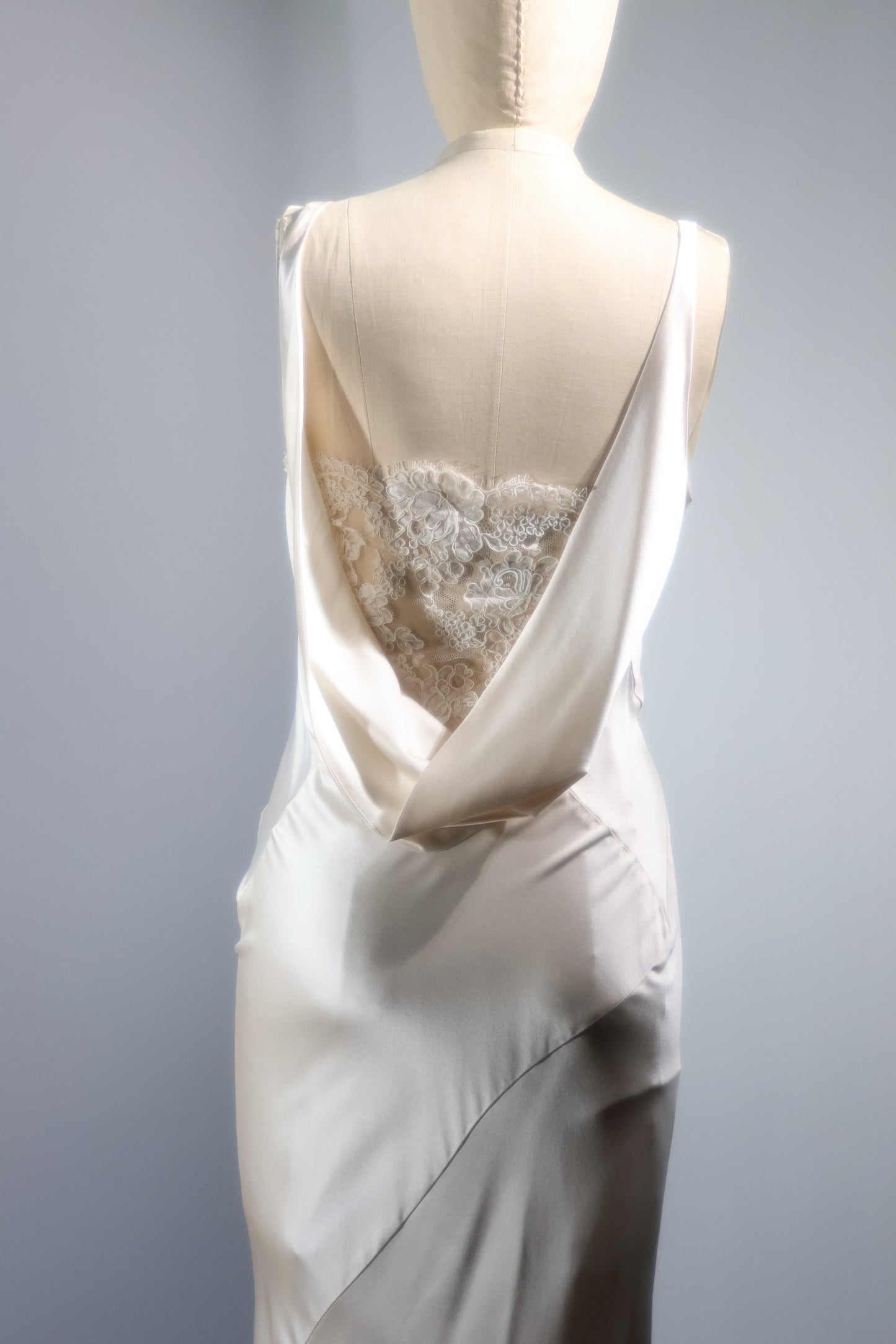 Les Habitudes Liquid Lace Back Dress Ivory