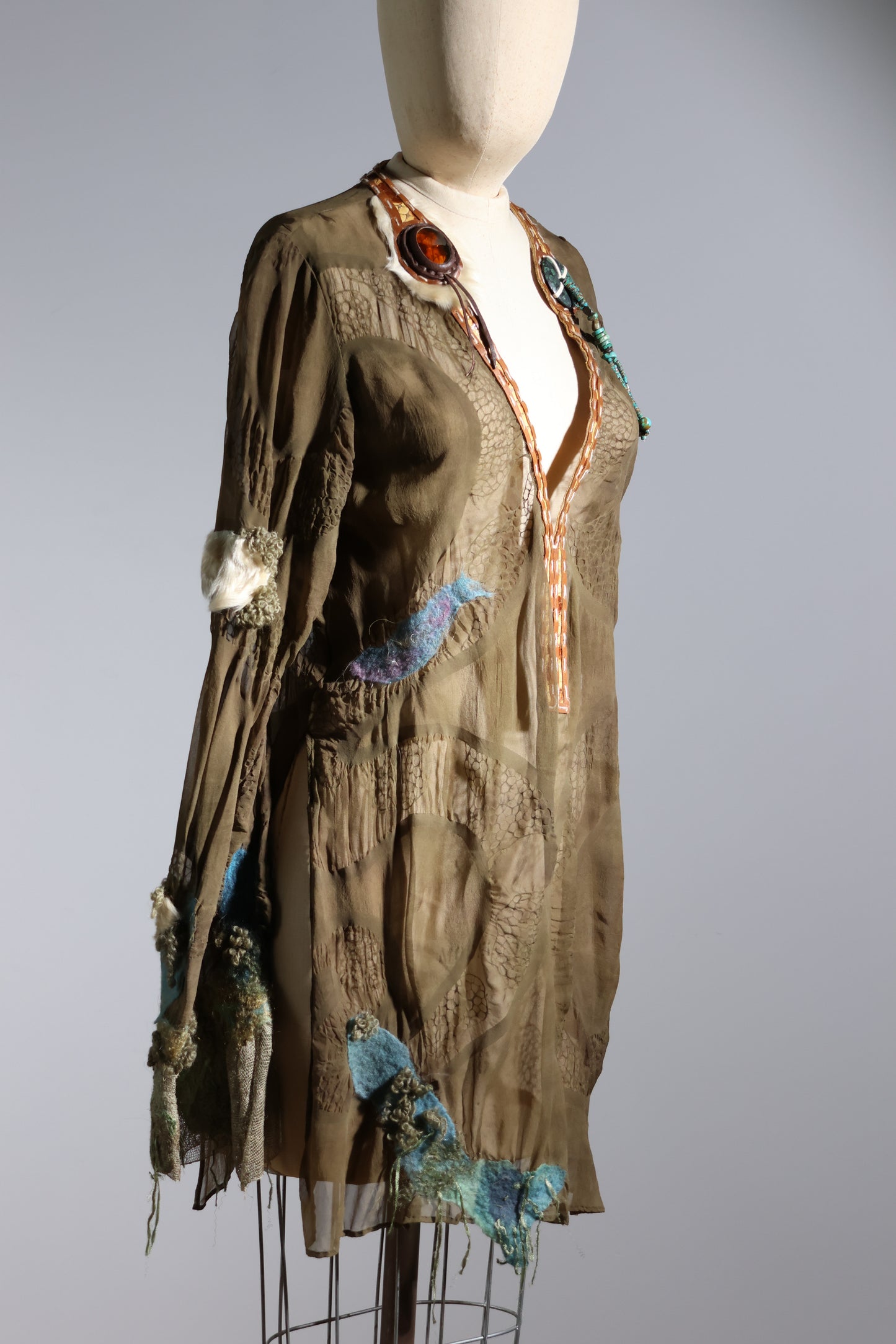 Share Spirit Silk Woven Top - Khaki