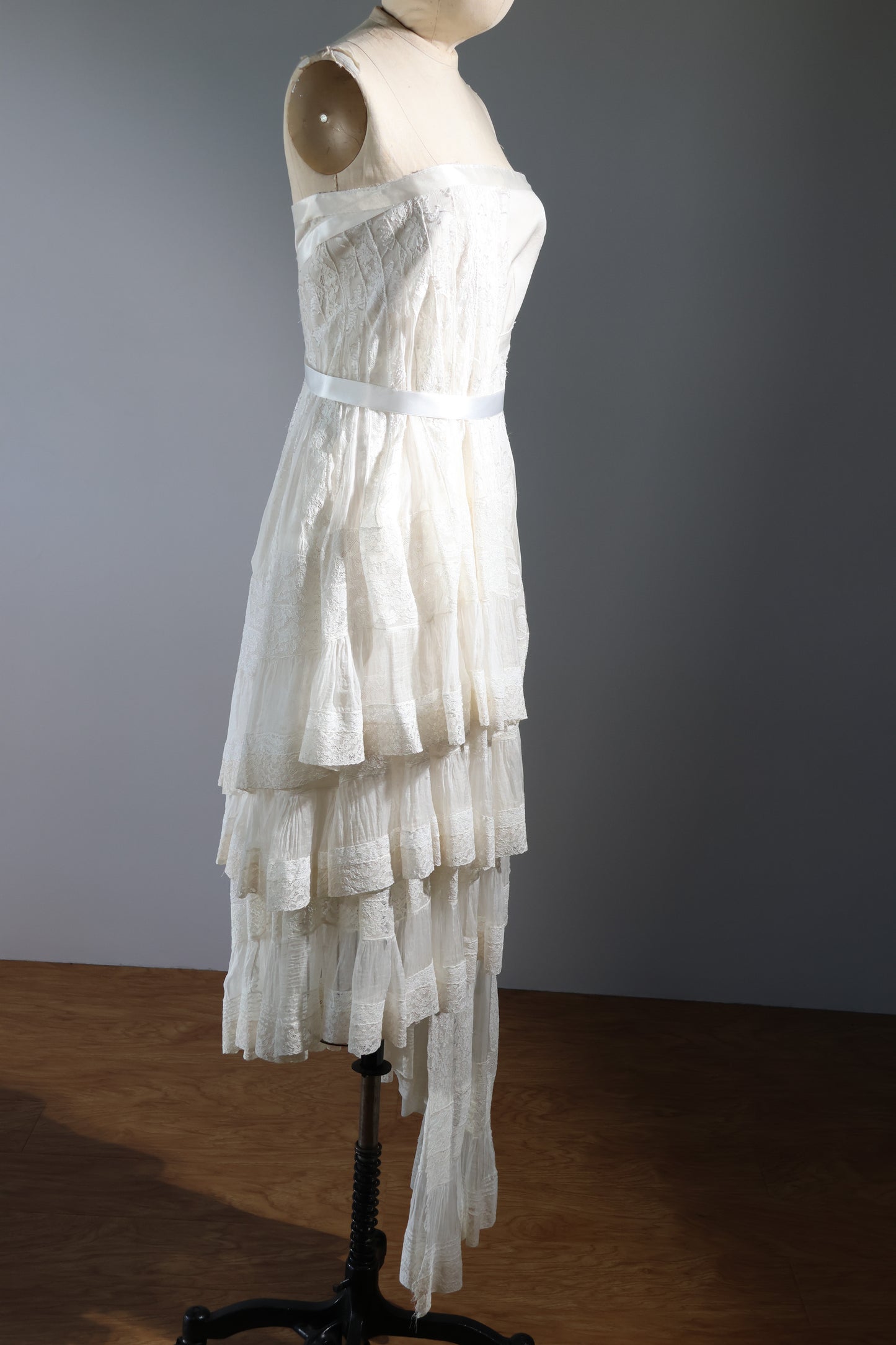 Marc Le Bihan Strapless Lace Dress - Ecru