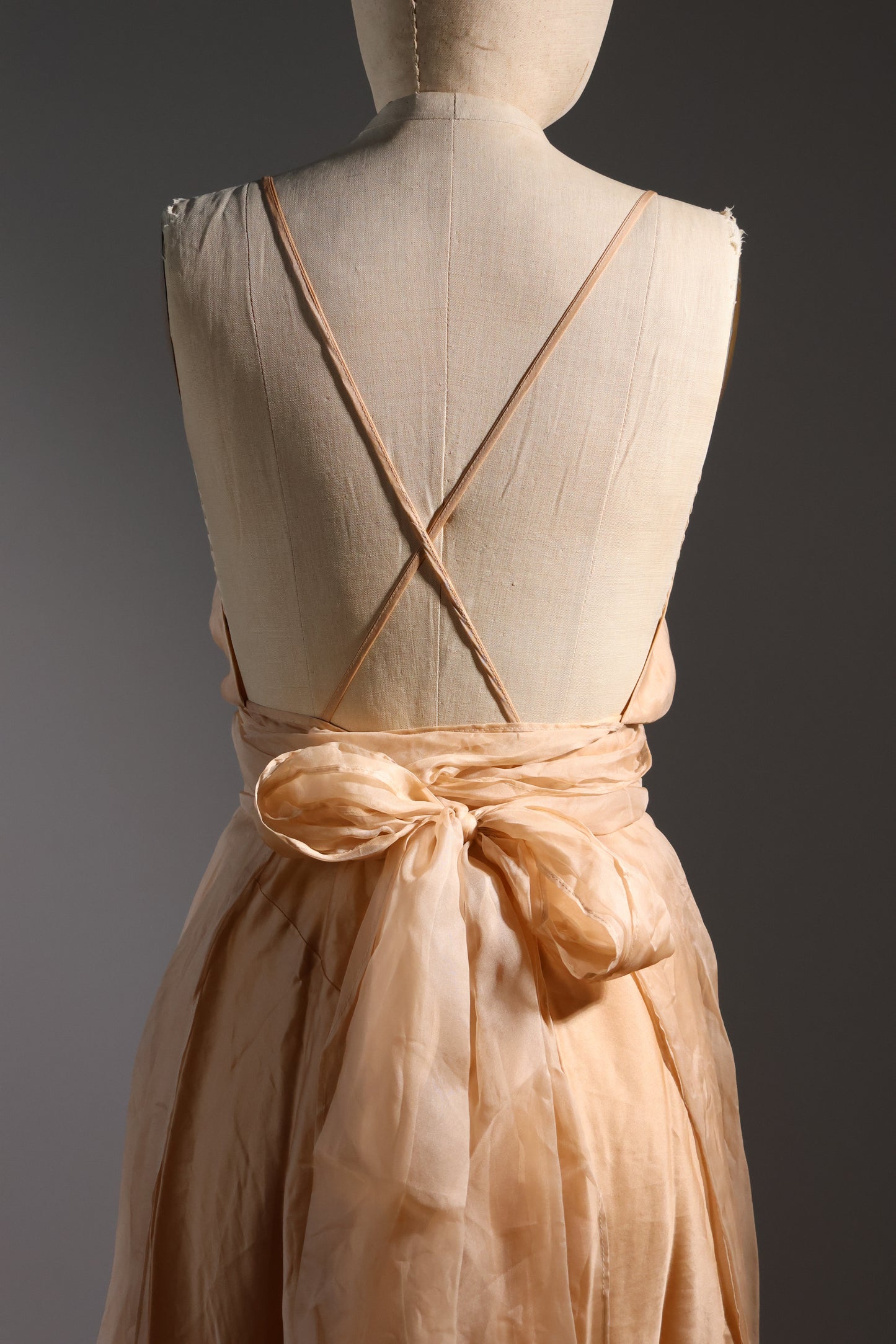 Les Habitudes Lined Parson Dress - Gold