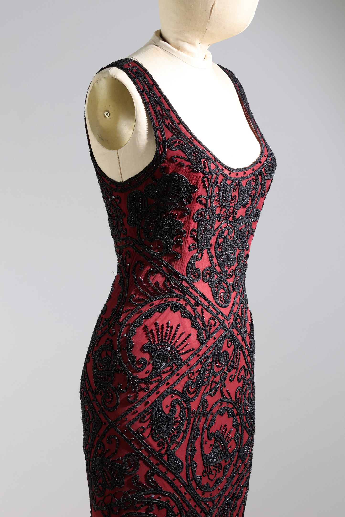 Eavis & Brown Beaded Dress 5L - Burgundy / Black